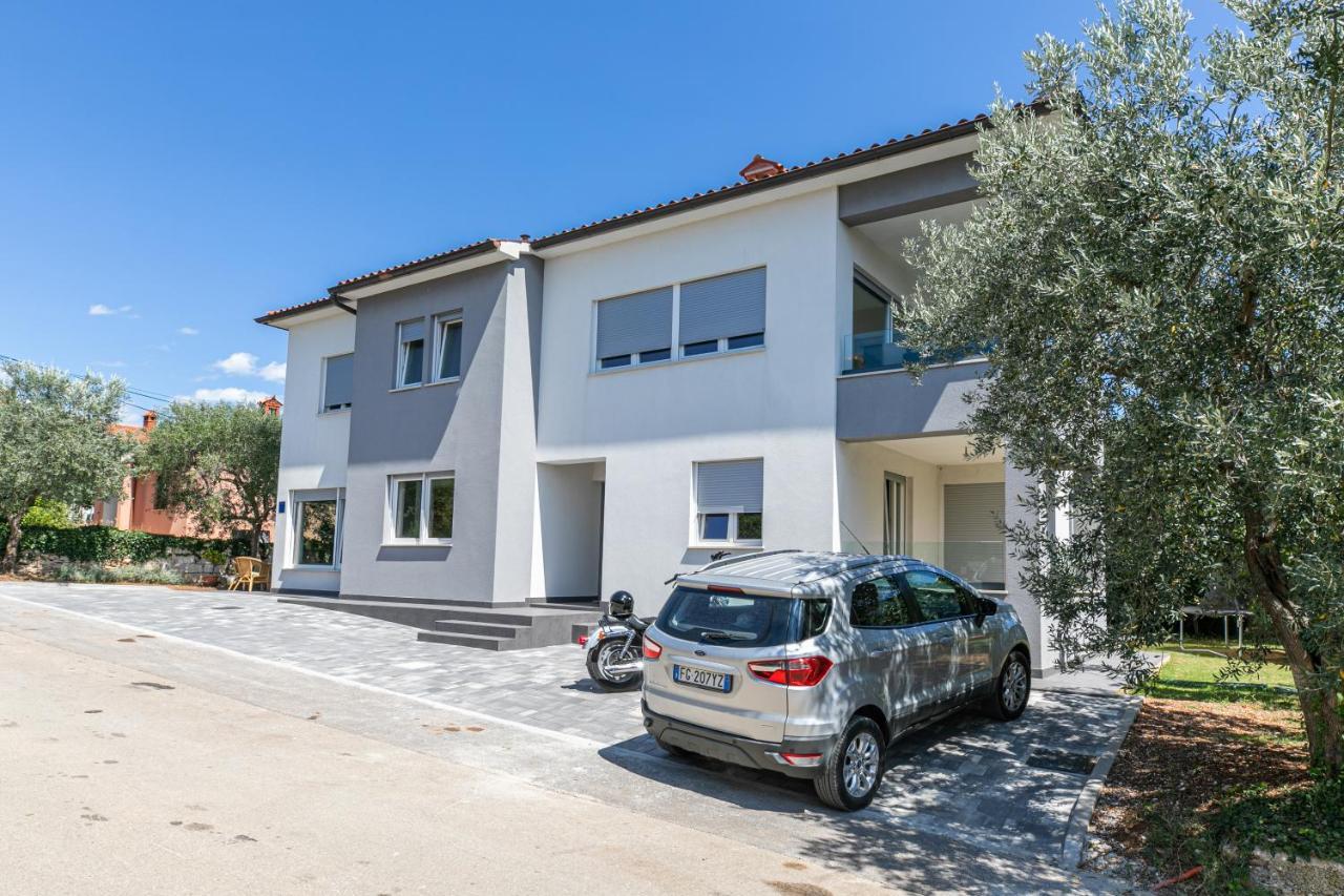Apartman Suzi Pula Exterior photo