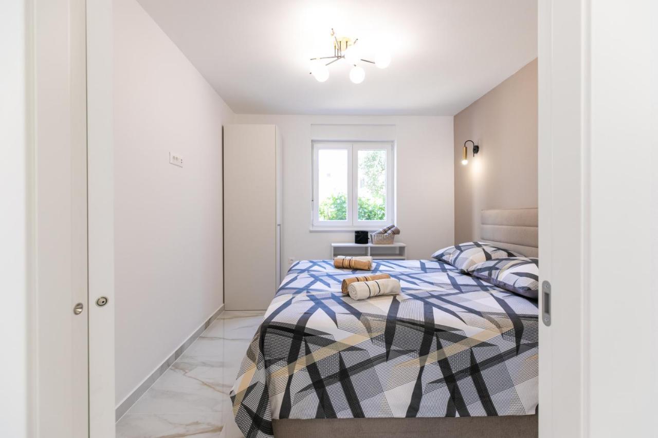 Apartman Suzi Pula Exterior photo